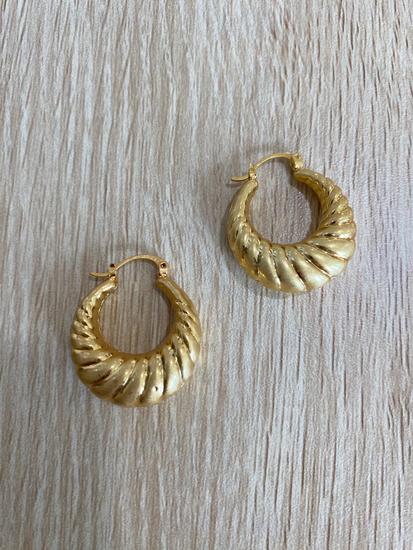 Vintage Gold Hoop Earring